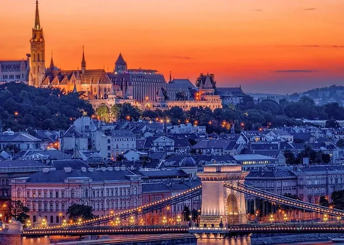 Premium By The Danube With Ac بودابست