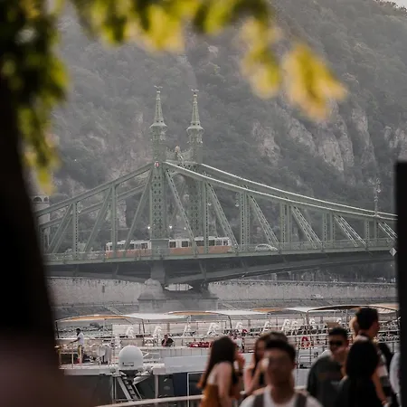 Διαμέρισμα Premium By The Danube With Ac *